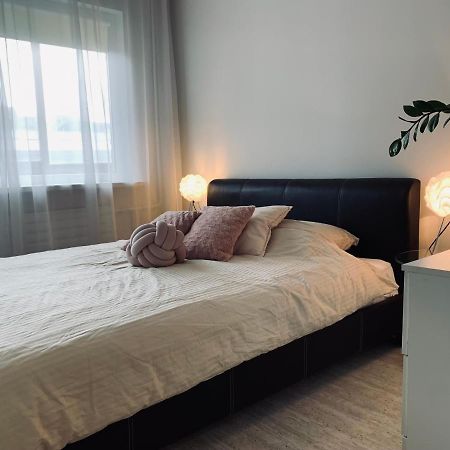 You'Ll Love This Large Apartment! Free Parking! 탈린 외부 사진