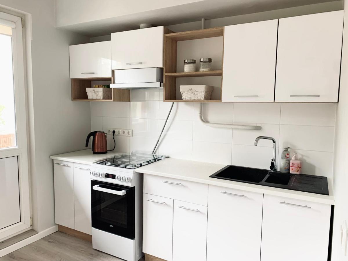 You'Ll Love This Large Apartment! Free Parking! 탈린 외부 사진