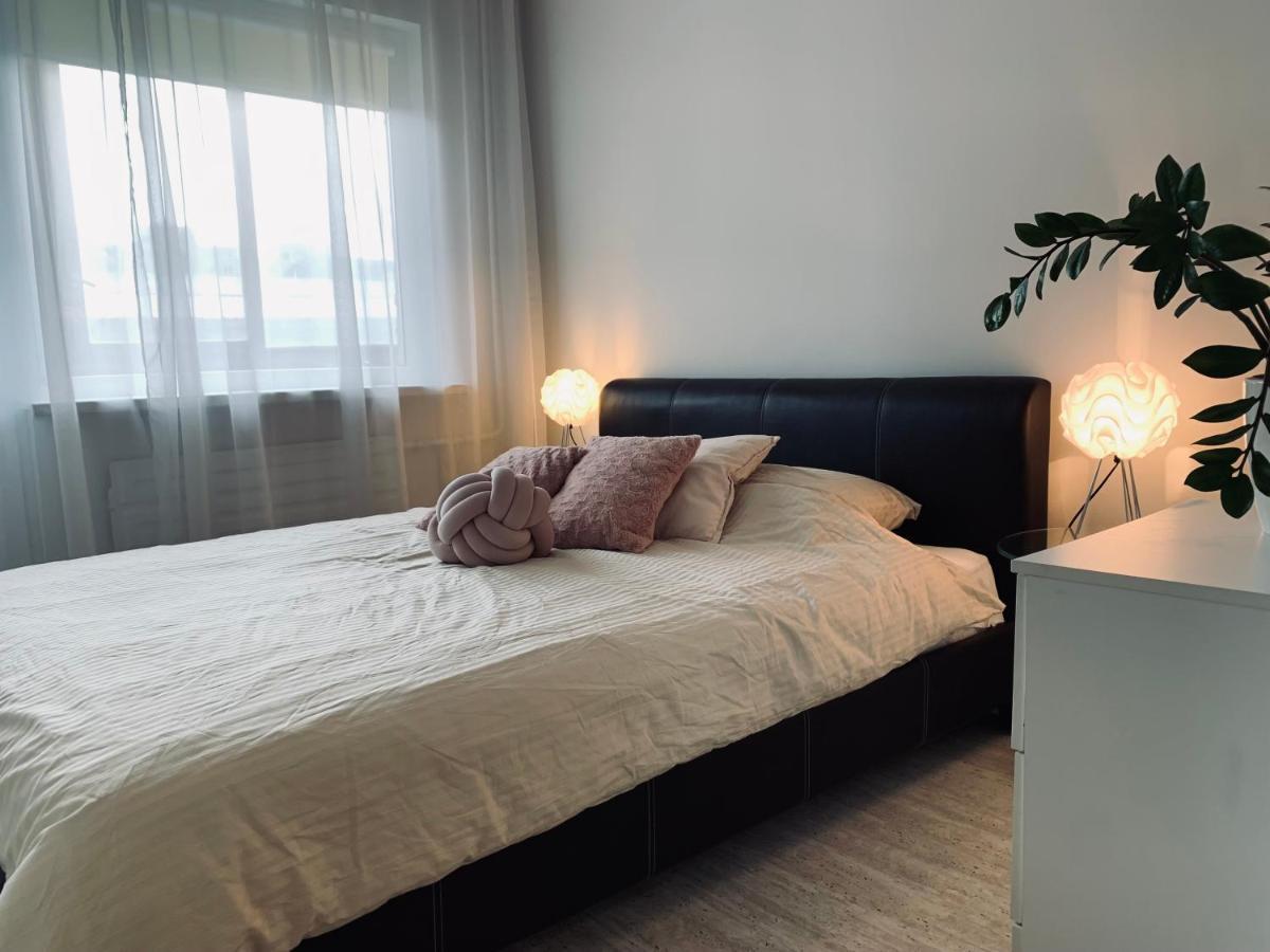 You'Ll Love This Large Apartment! Free Parking! 탈린 외부 사진